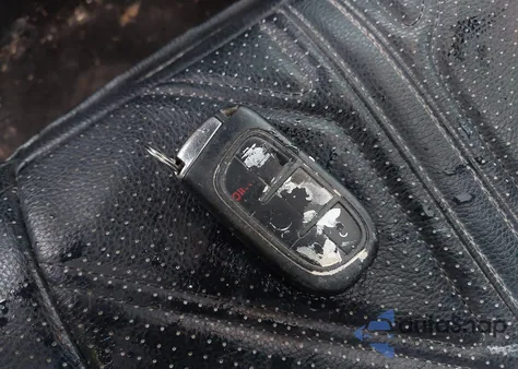 2015 Ram 1500 Sport из США, поврежденный, VIN 1C6RR7UT5FS783816